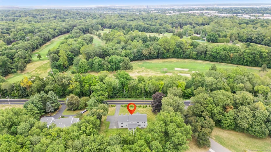 424 Racebrook Road Photo 4