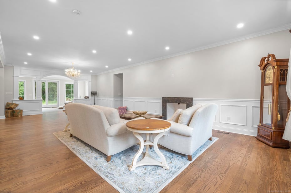 424 Racebrook Road Photo 12