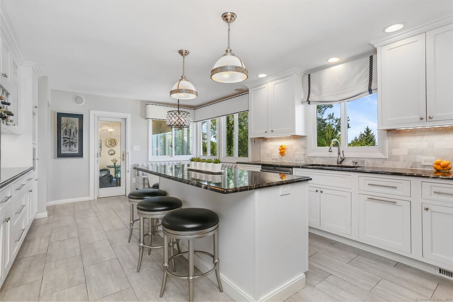 132 Merrimac Drive Photo 3