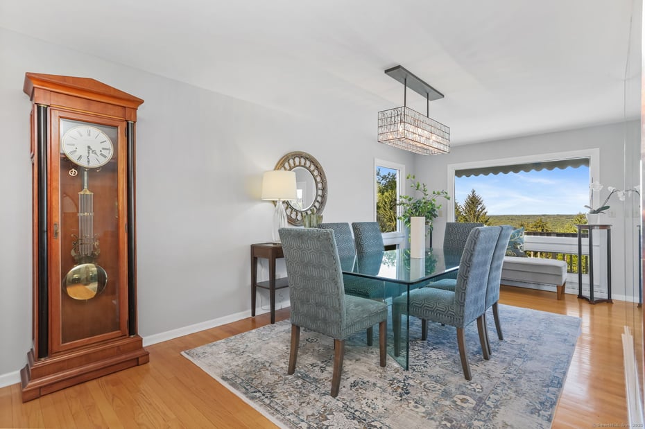 132 Merrimac Drive Photo 4