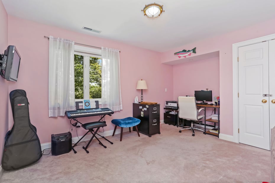 132 Merrimac Drive Photo 23