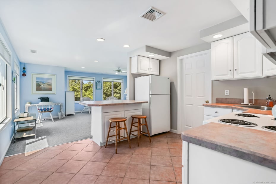 132 Merrimac Drive Photo 31