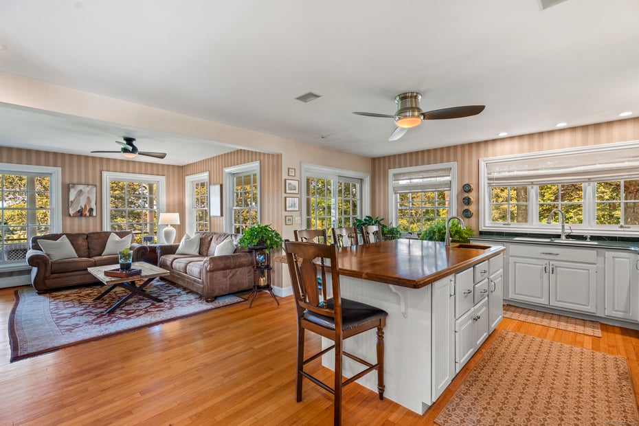 57 Northwest Corner Road Photo 9