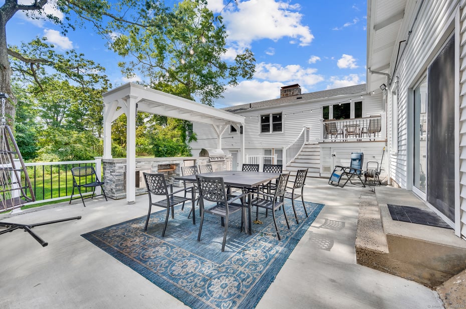 473 Ridgeview Road Photo 16