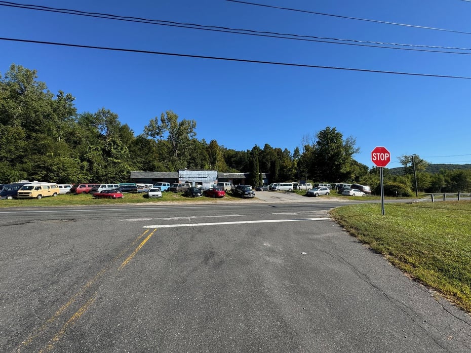 404 New Hartford Road Photo 4