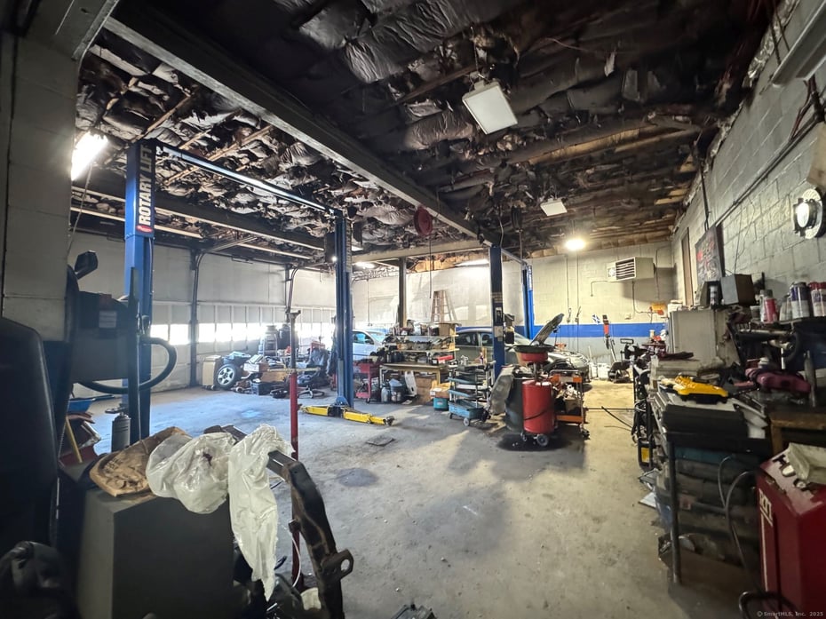 404 New Hartford Road Photo 6