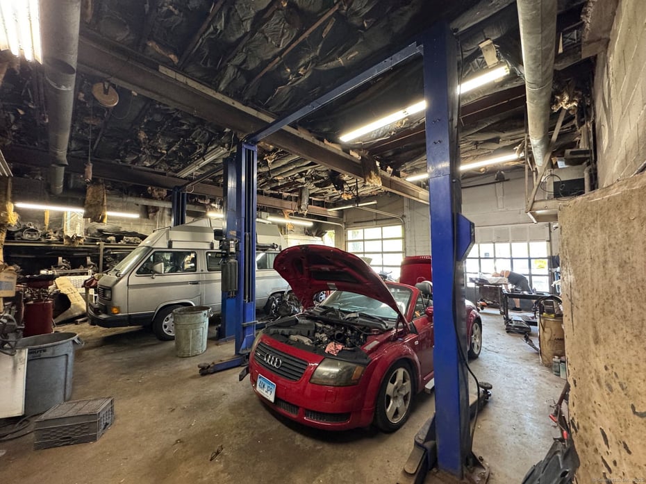 404 New Hartford Road Photo 8