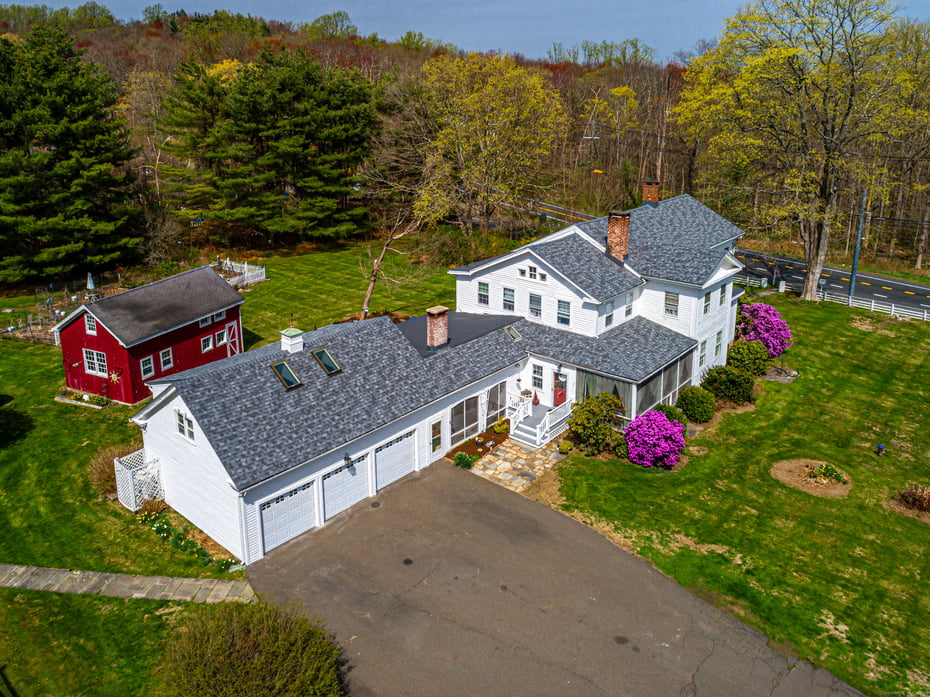 1115 Monroe Turnpike Photo 1