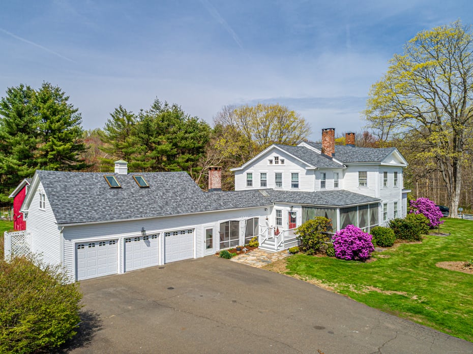 1115 Monroe Turnpike Photo 6