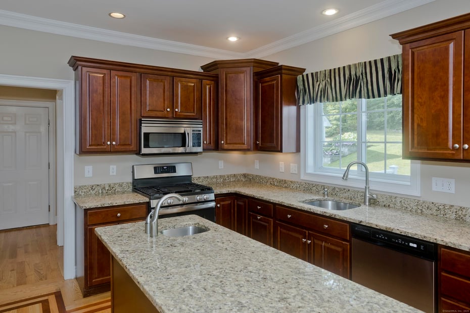 48 Cider Mill Heights Photo 2