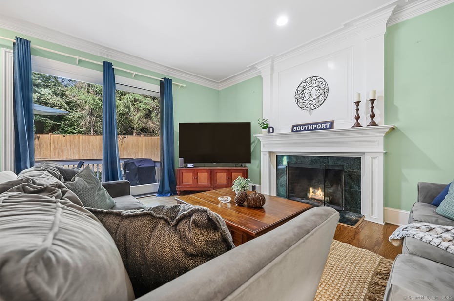 305 South Gate Lane Photo 15