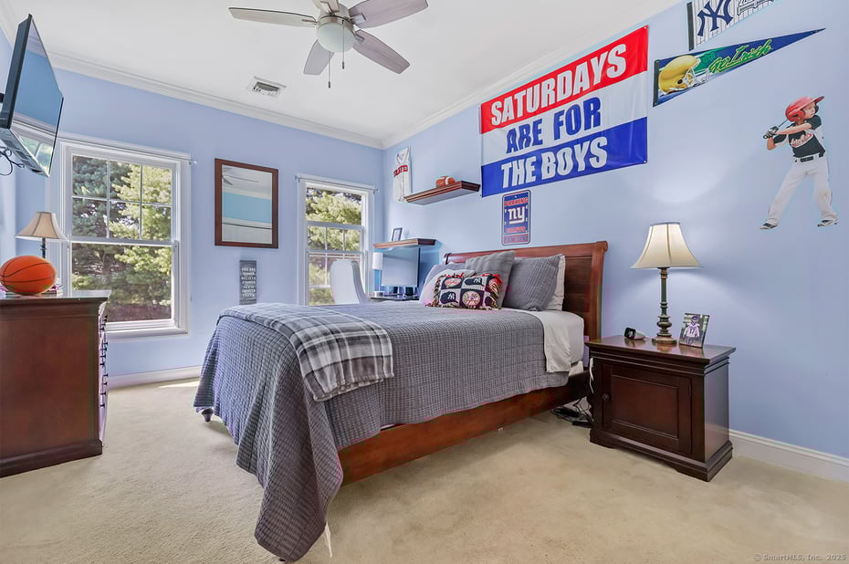 305 South Gate Lane Photo 26