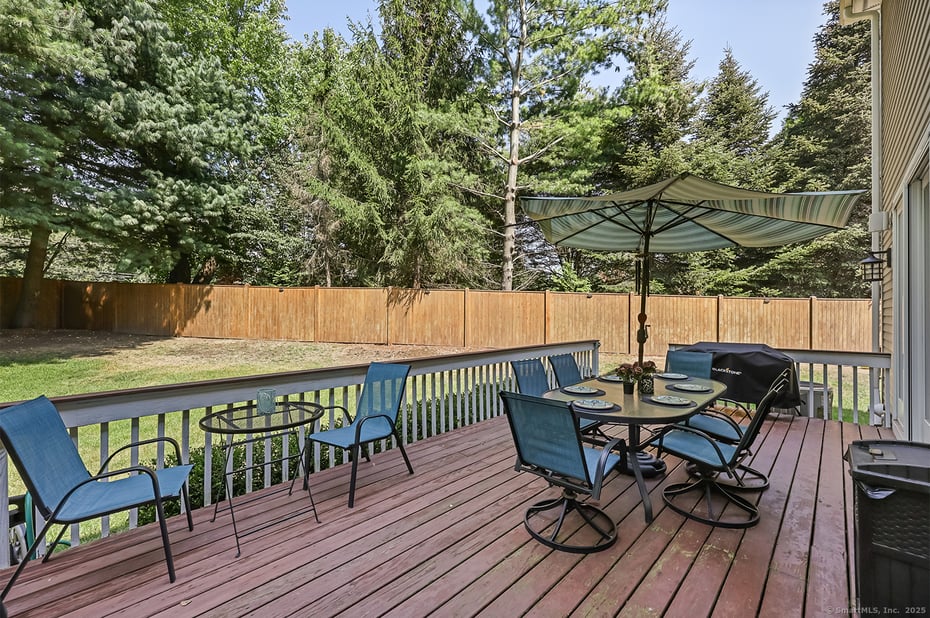 305 South Gate Lane Photo 36