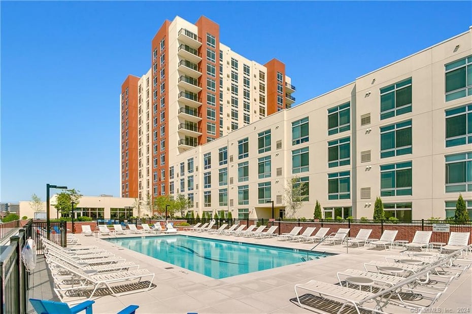 100 Commons Park North  #1402 Photo 11