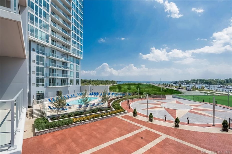 1 Harbor Point Road  #257 Photo 11