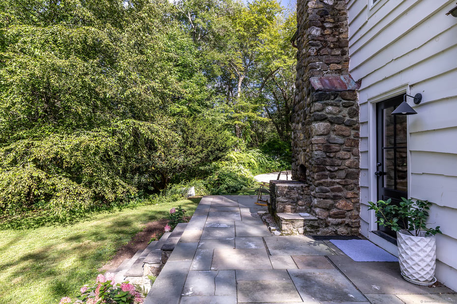 34 Evergreen Passway Photo 3