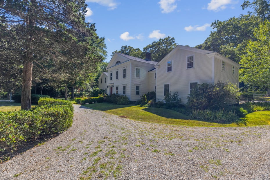 407 Grove Beach Road North Photo 2