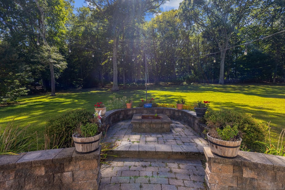 407 Grove Beach Road North Photo 5