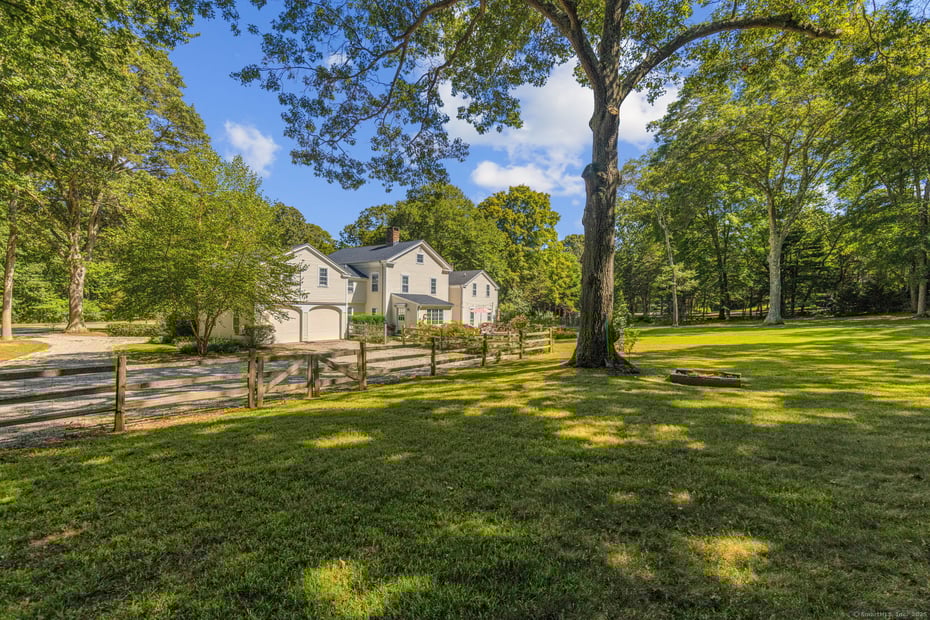 407 Grove Beach Road North Photo 6