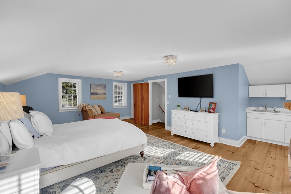 407 Grove Beach Road North Photo 28