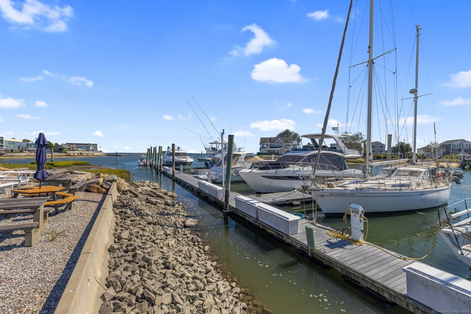 407 Grove Beach Road North Photo 34