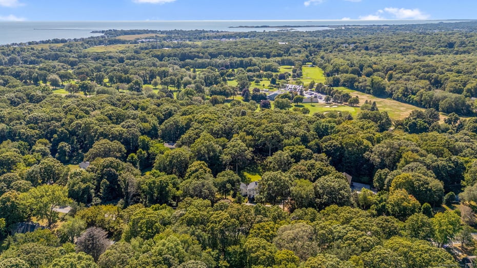 407 Grove Beach Road North Photo 35