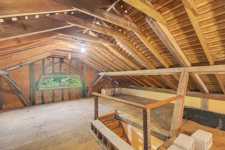 407 Grove Beach Road North Photo 38