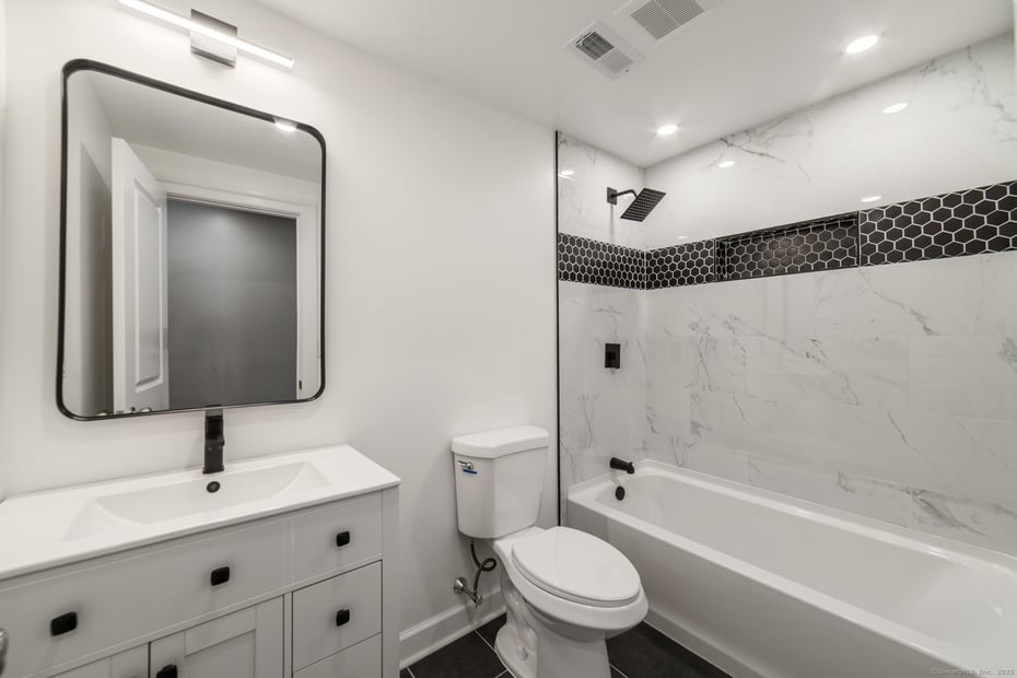 11 Old Creamery Road Photo 9