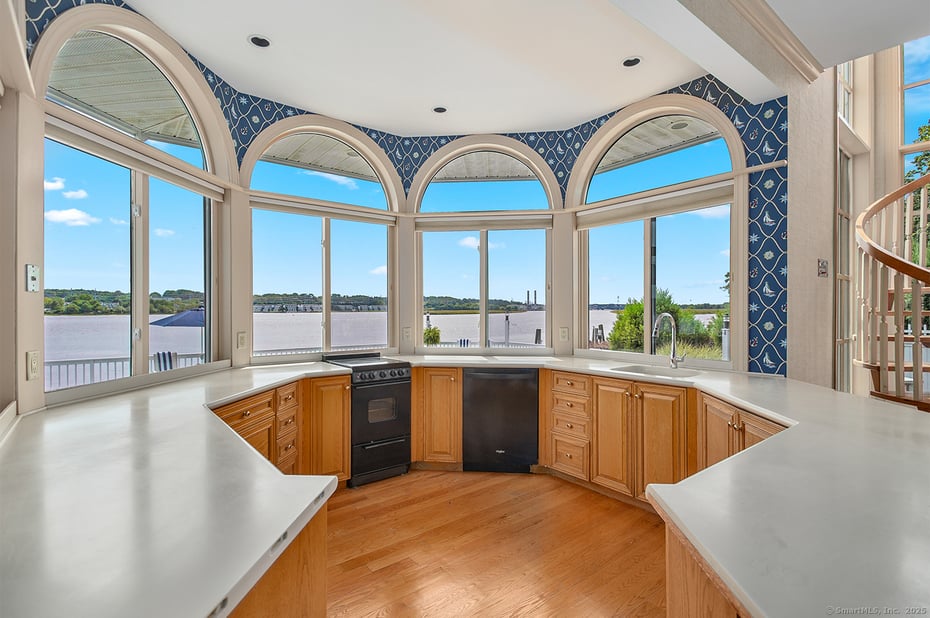 5060 Main Street Photo 17