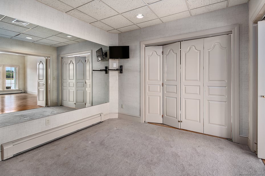 5060 Main Street Photo 20