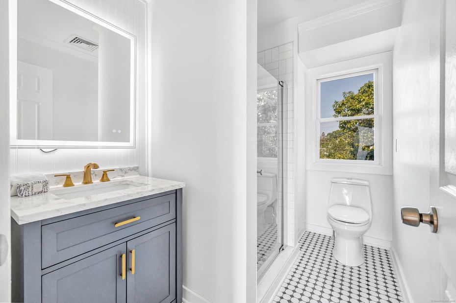 9 Stowe Avenue Photo 23