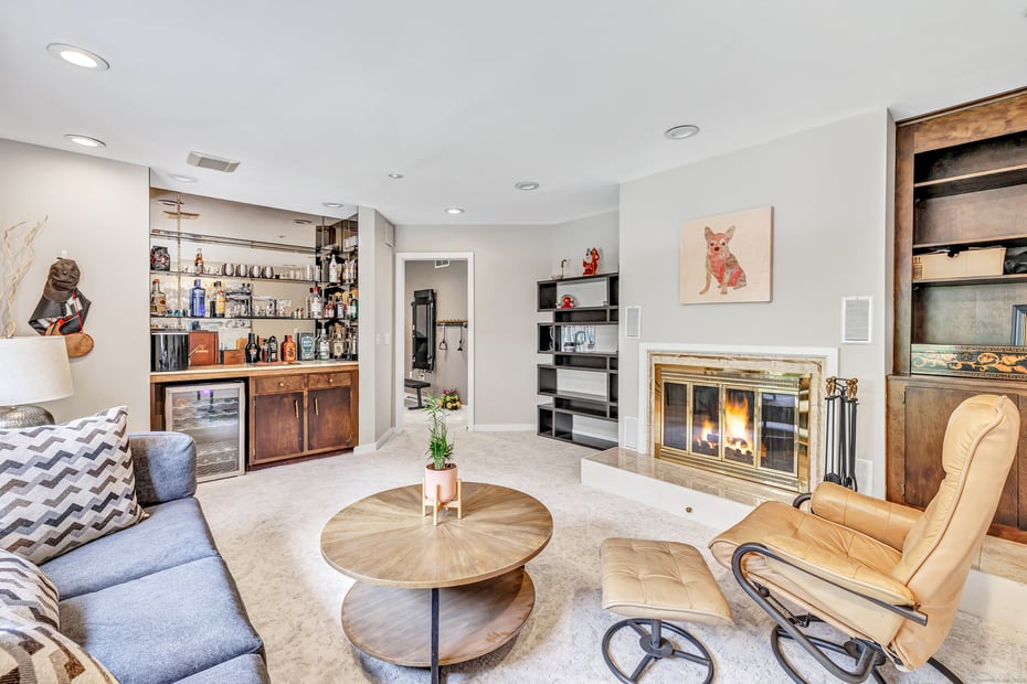 28 Strawberry Lane Photo 12