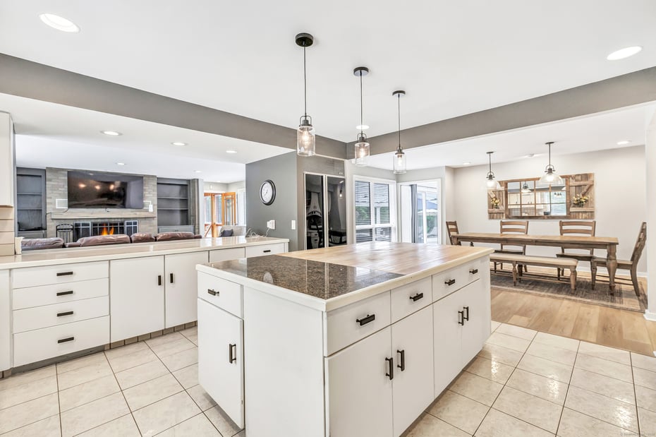 28 Strawberry Lane Photo 16