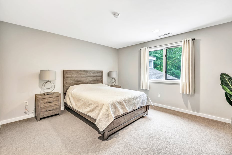 28 Strawberry Lane Photo 34