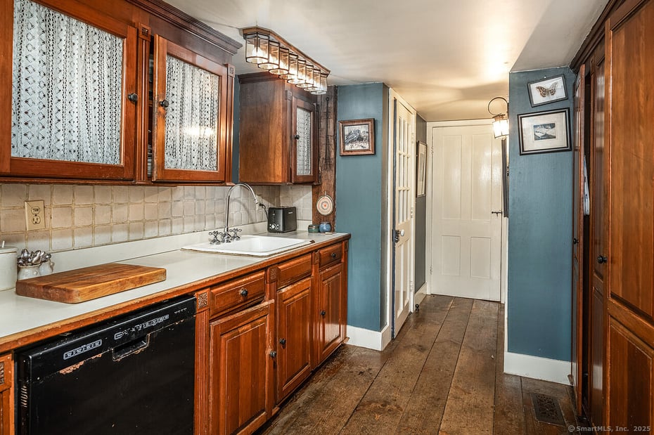 143 Whitcomb Hill Road Photo 16