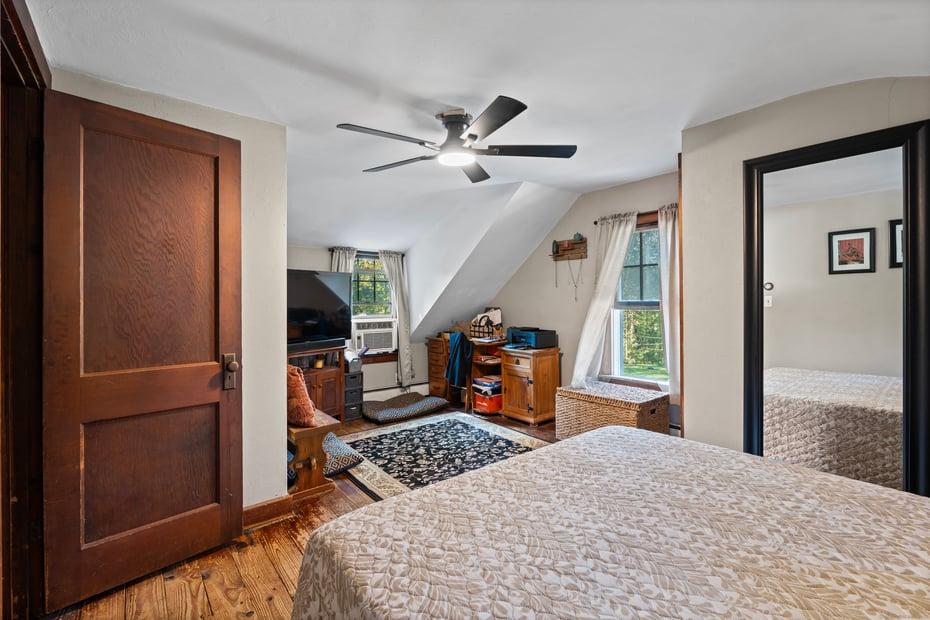 298 Kenyon Road Photo 28