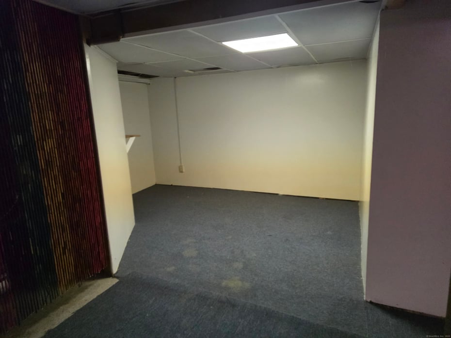 70 Colebrook Road Photo 21