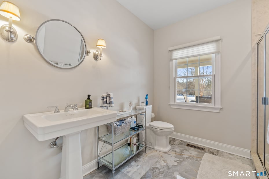 16 Robin Hood Lane Photo 18