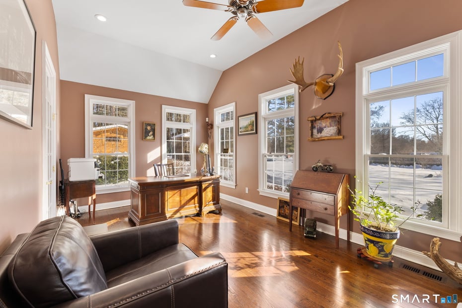 16 Robin Hood Lane Photo 22