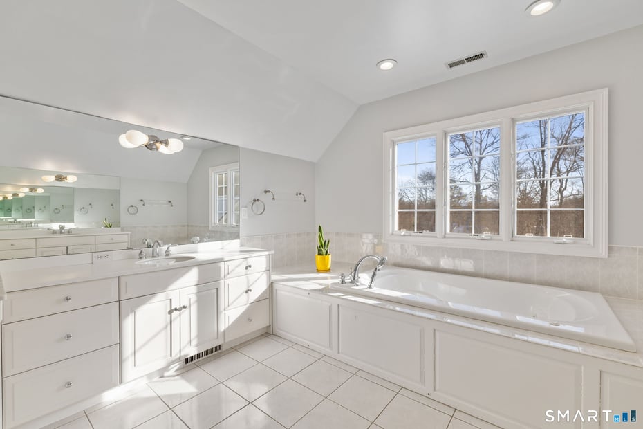 16 Robin Hood Lane Photo 31