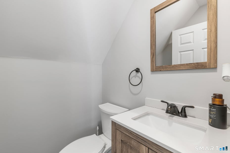 16 Robin Hood Lane Photo 40