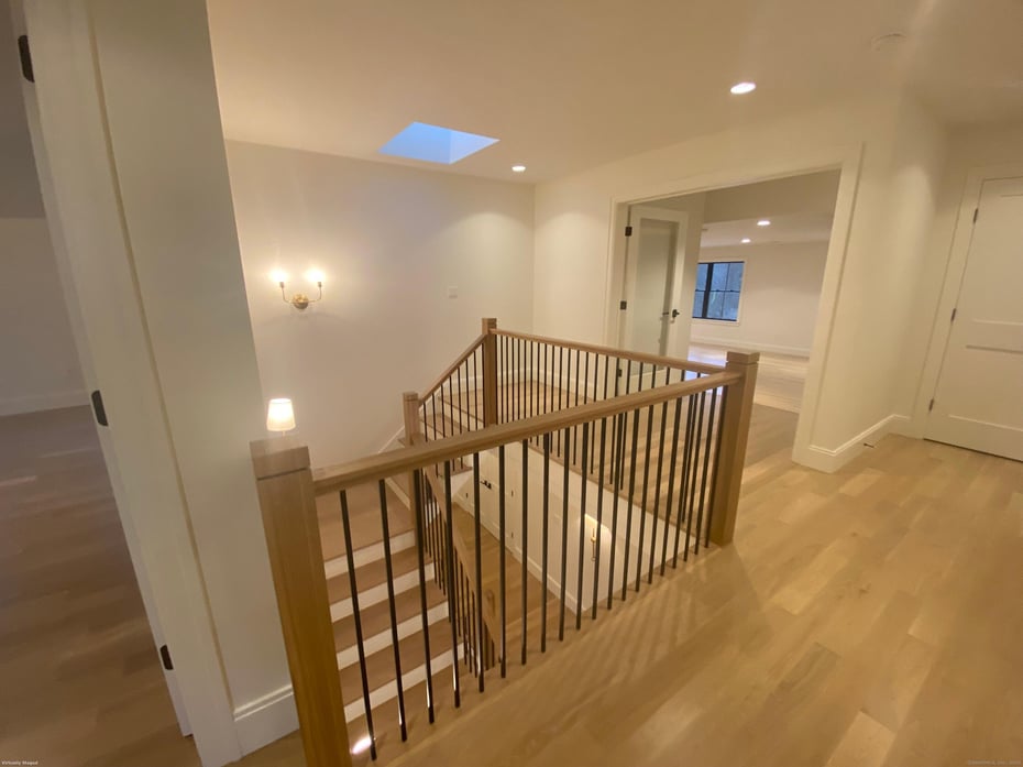 52 Westenhook Terrace Photo 11