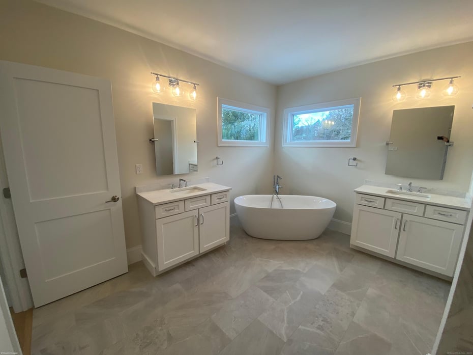 52 Westenhook Terrace Photo 33