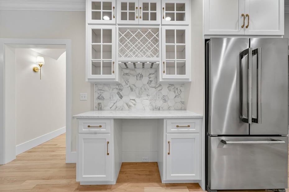 241 Old Farms Road Photo 4