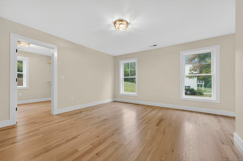 241 Old Farms Road Photo 17