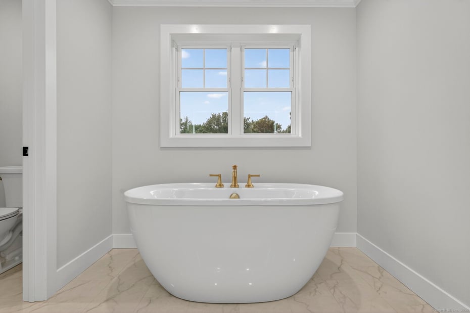 241 Old Farms Road Photo 23