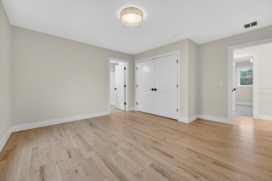 241 Old Farms Road Photo 27