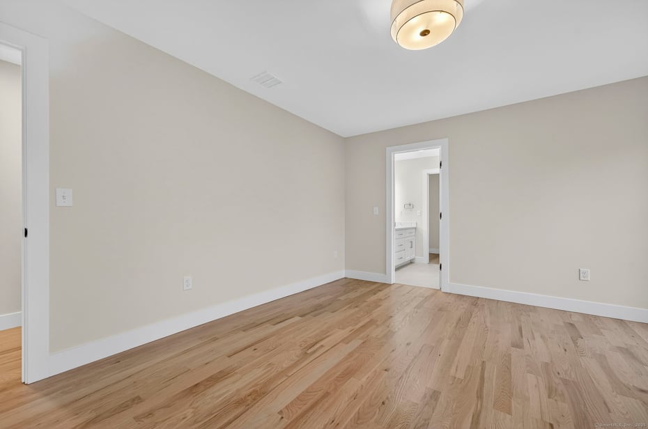 241 Old Farms Road Photo 30