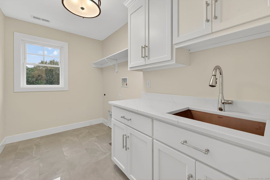 241 Old Farms Road Photo 35