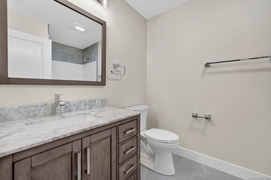 241 Old Farms Road Photo 36